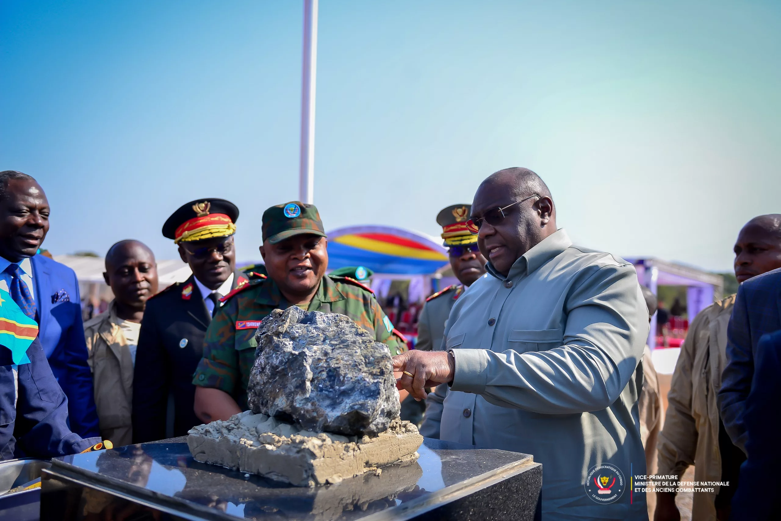 Le VPM Jean Pierre Bemba lançant les travaux de construction du complexe militaro-industriel de Likasi