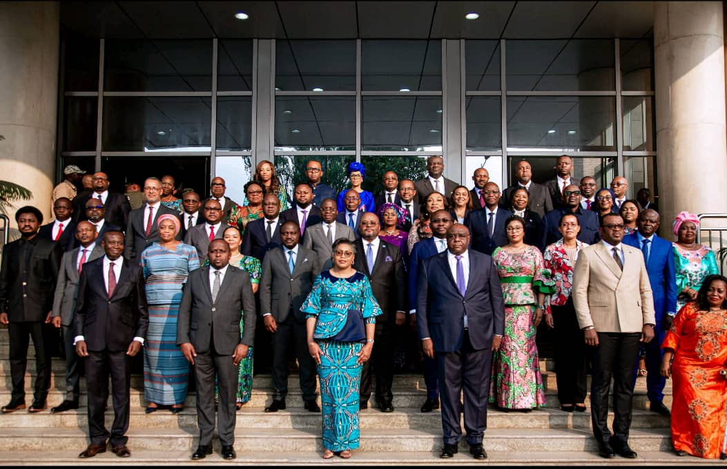 Photo de famille du Gouvernement Judith Suminwa Tuluka