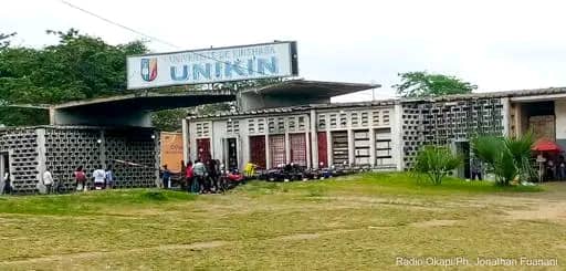 l'entrée principale de l'université de Kinshasa