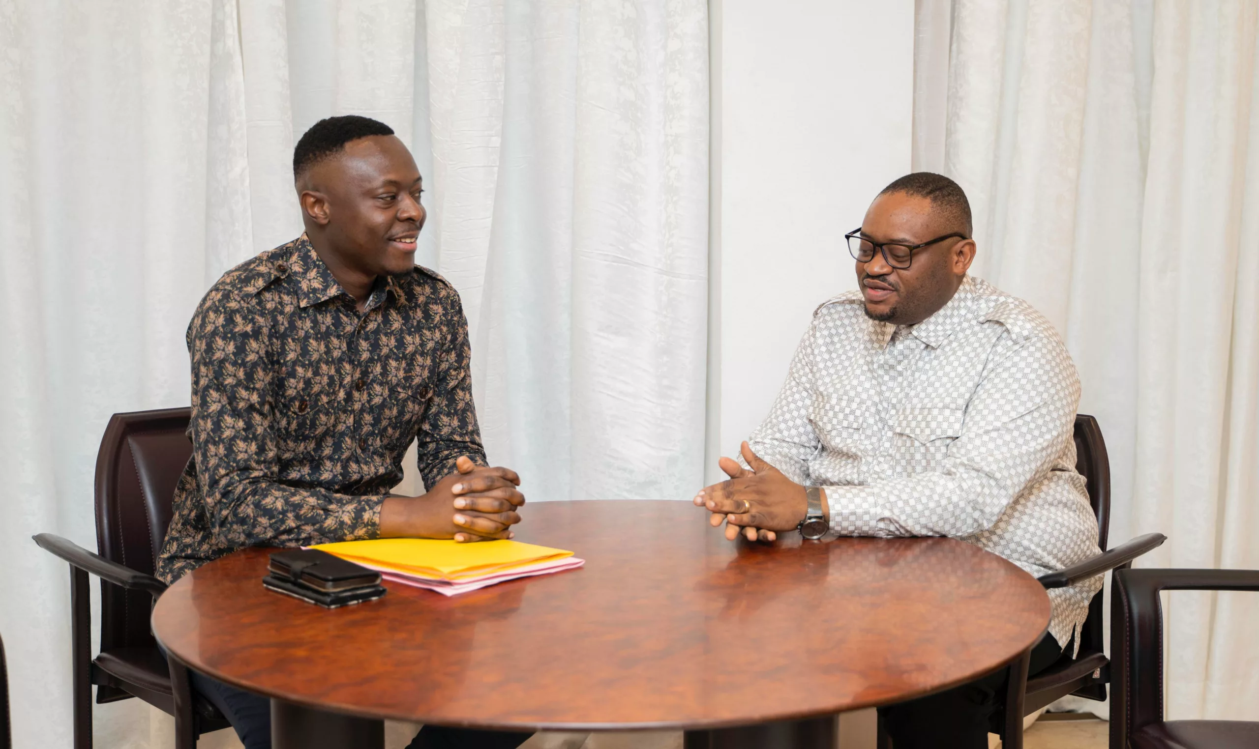 Teddy Lwamba et Doudou Fwamba respectivement Ministre des ressources hydrauliques et électricité et Ministre des finances RDC