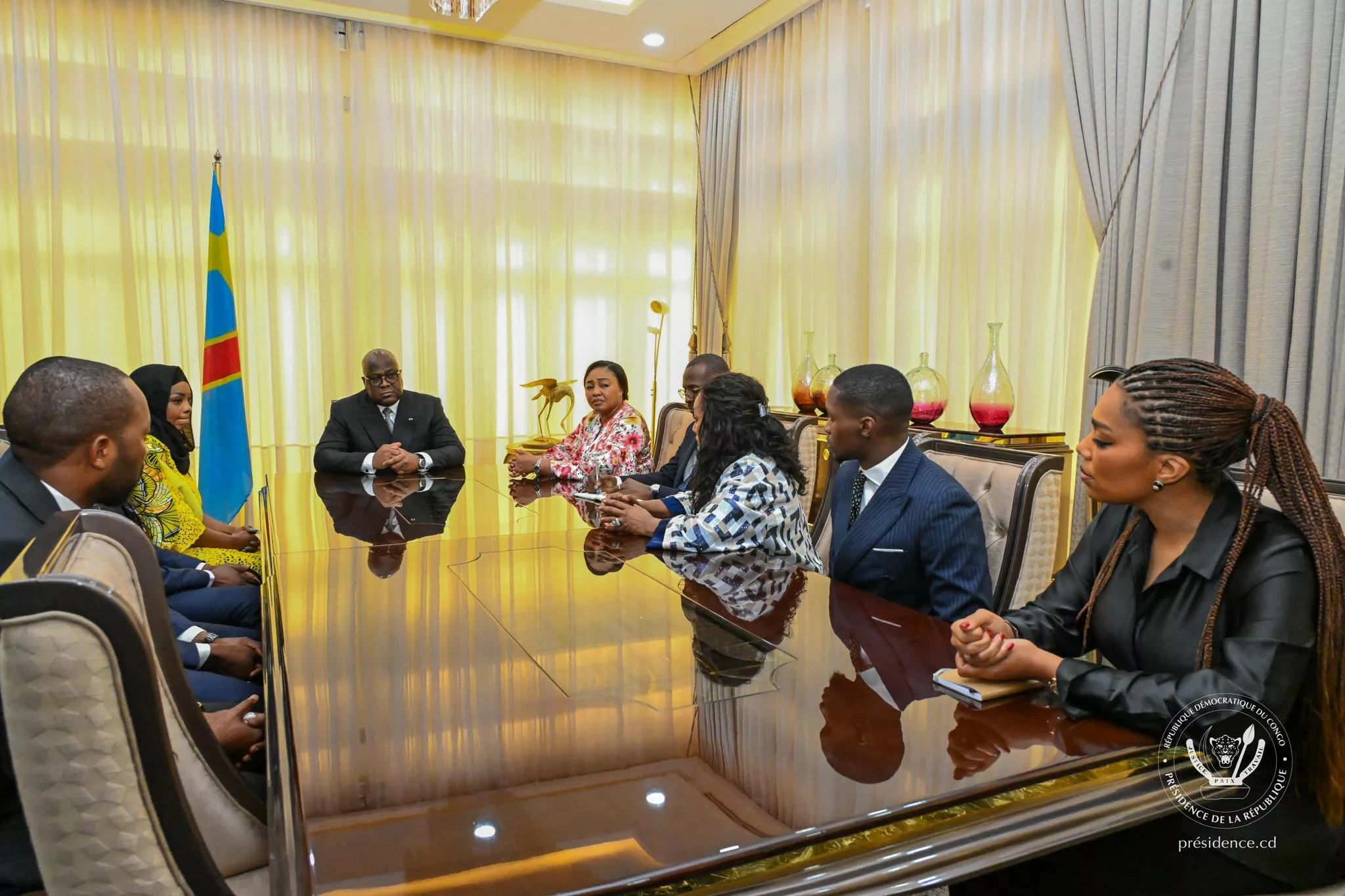 Félix Tshisekedi avec la famille d'Alexandra décédée au Québec