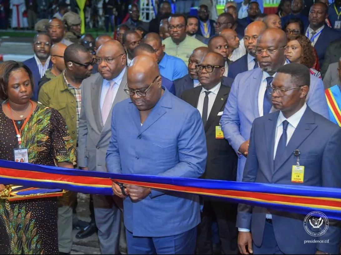 Le Président de la République Félix Tshisekedi inaugurant l'aéroport international de Bangboka à Kisangani.(photo cellcom présidence RDC)