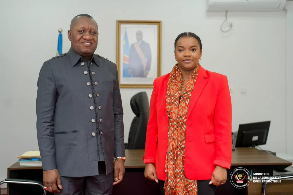 De gauche à droite Jules Alingete Key Inspecteur général des finances chef des services et Noëlla Ayeganagato Ministre de la jeunesse et d'éveil patriotique