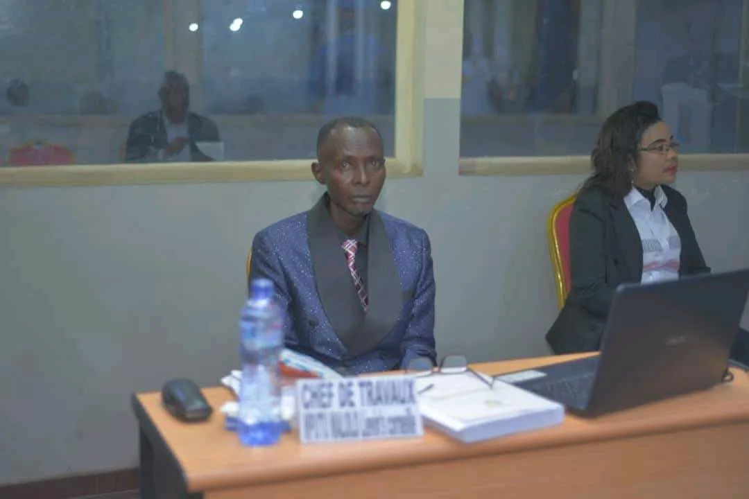 Le chef des travaux Liévin Mputu lors de la soutenance de thèse
