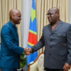 Poignée de main entre Félix Tshisekedi et l'émissaire du président Togolais