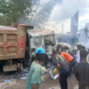Un camion benne accidenté