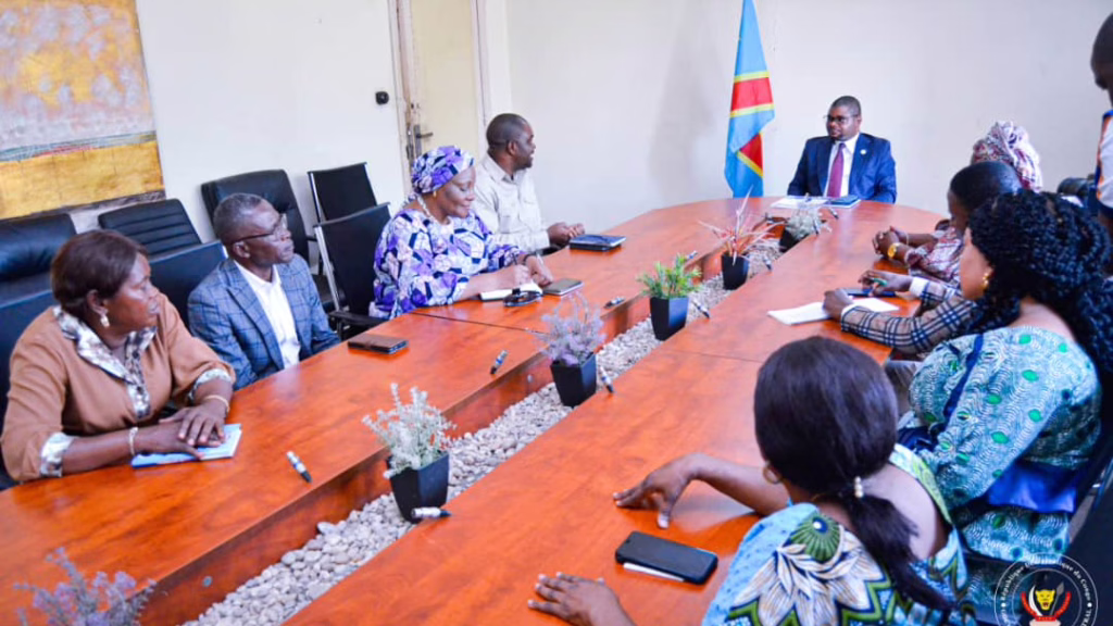 La délégation de la FOGEKA de Génie Kande reçue par le vice-gouverneur du Kasaï-central Job Kuyindama