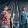 La première Ministre Judith Suminwa s'adressant à la population de Kananga à la place de l'indépendance