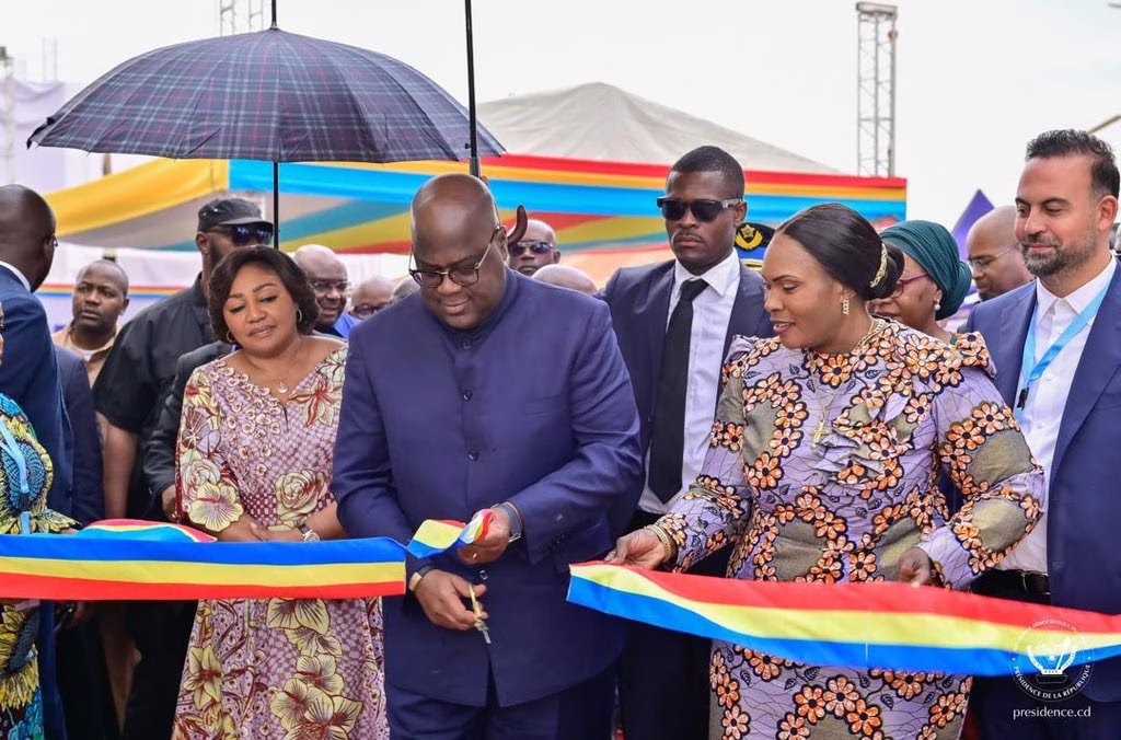 Le Président de la République démocratique du Congo en train d'inaugurer le village du Congrès à Kolwezi