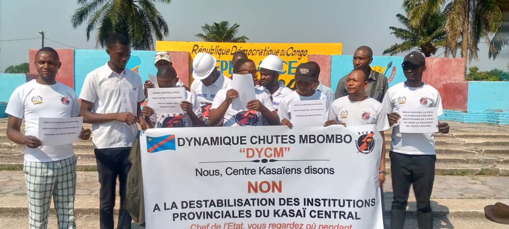 Les membres de la dynamique chute mbombo à la place de l'indépendance à Kananga