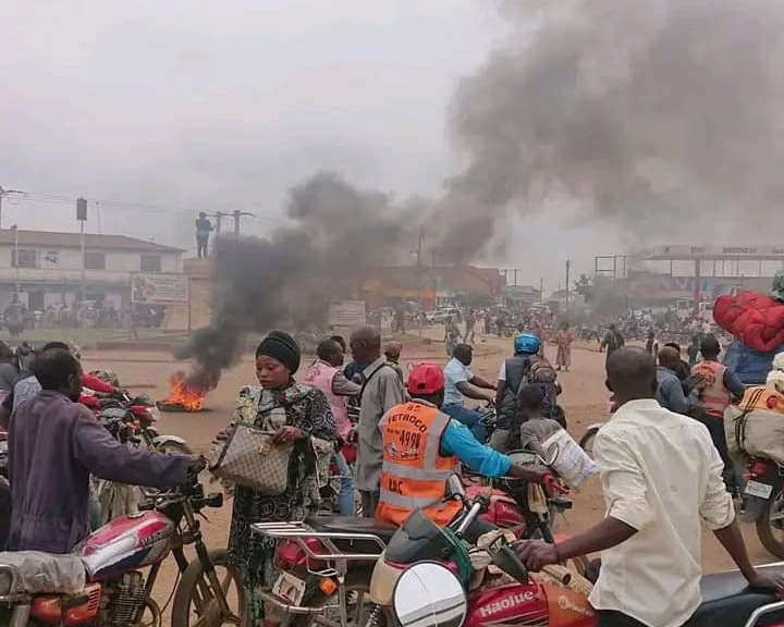 Protestation des veuves à Béni