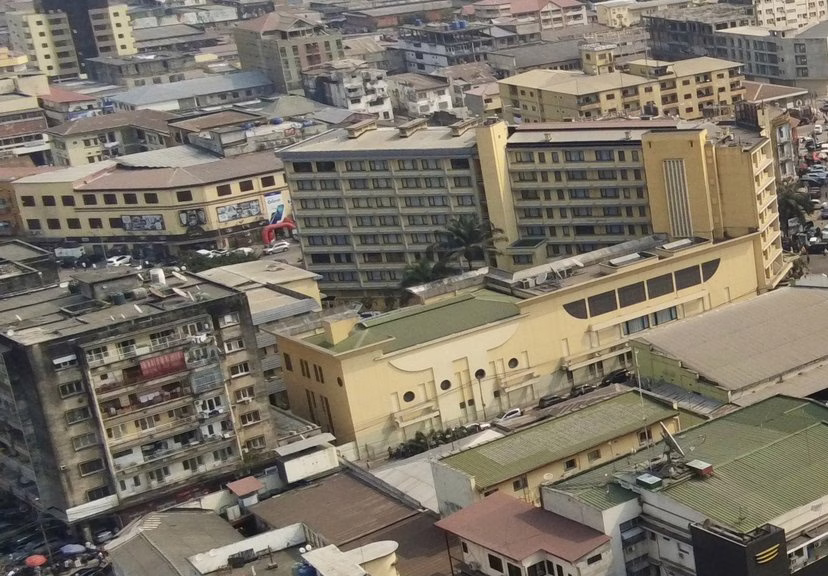 Le centre de Kinshasa et le boulevard du 30 Juin — © Clément Bonnerot
